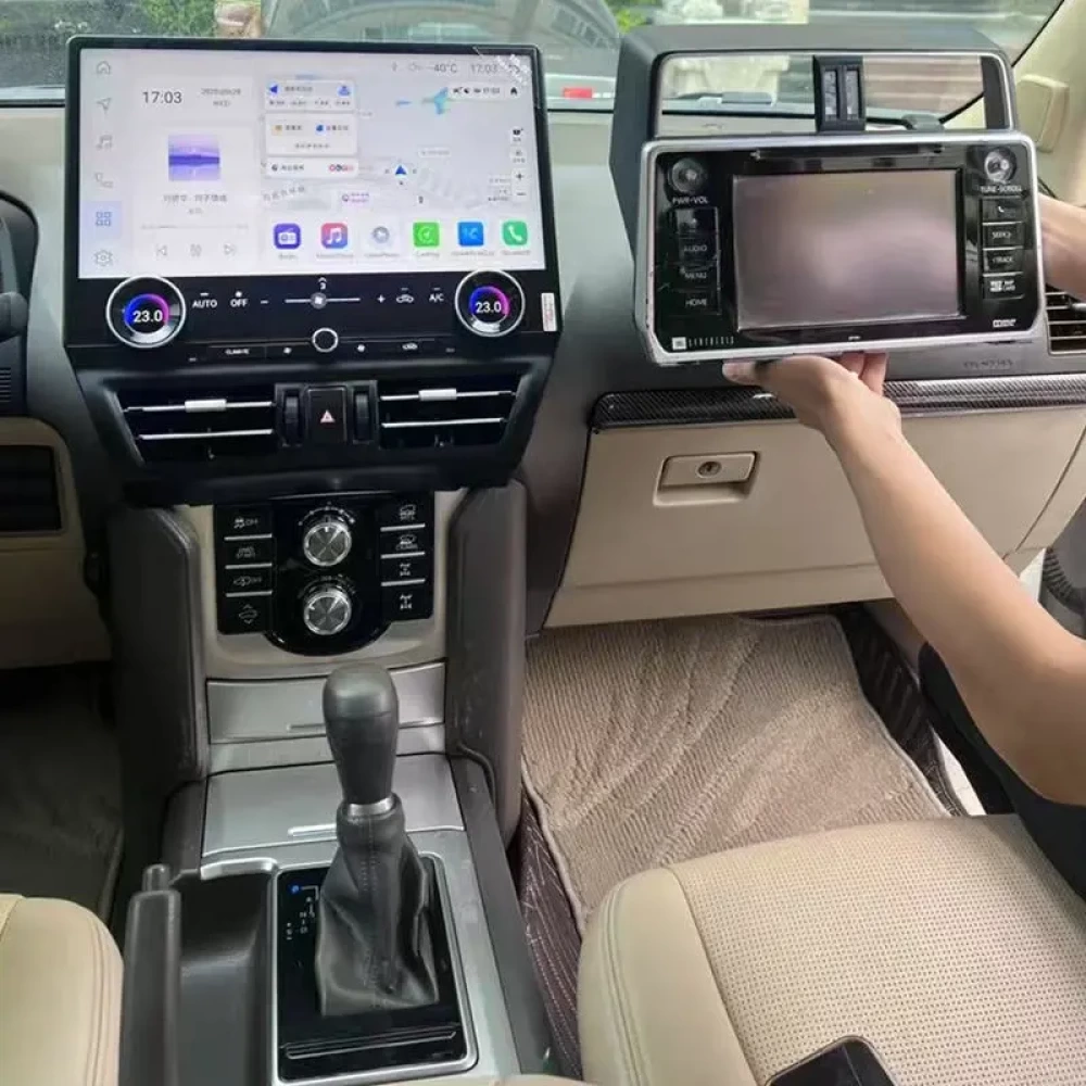 Toyota Prado 150 (2010-2022) Uyumlu 16.8 inç Dev Android Multimedya Sistemi