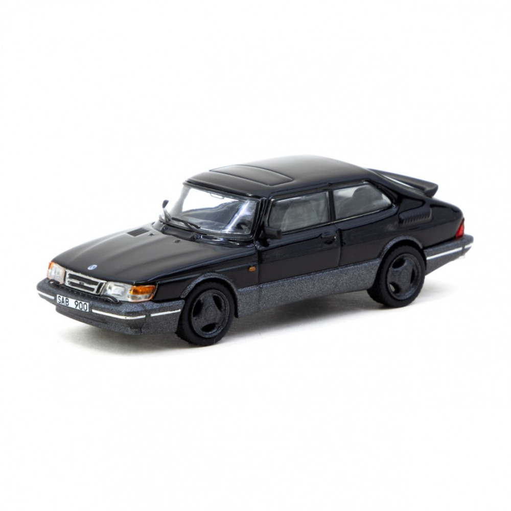 Tarmac Works 1/64 Saab 900 Turbo Black – İskandinav Tasarımının Karizmatik Efsanesi