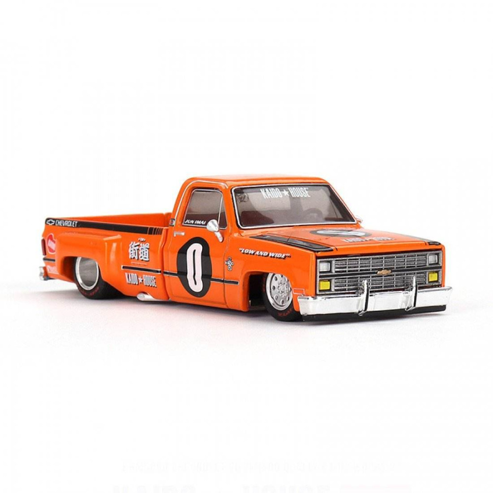 Mini GT x Kaido House 1/64 Chevrolet Silverado Dually KAIDO WORKS V2 – Amerikan Heybeti ve Kaido Estetiği