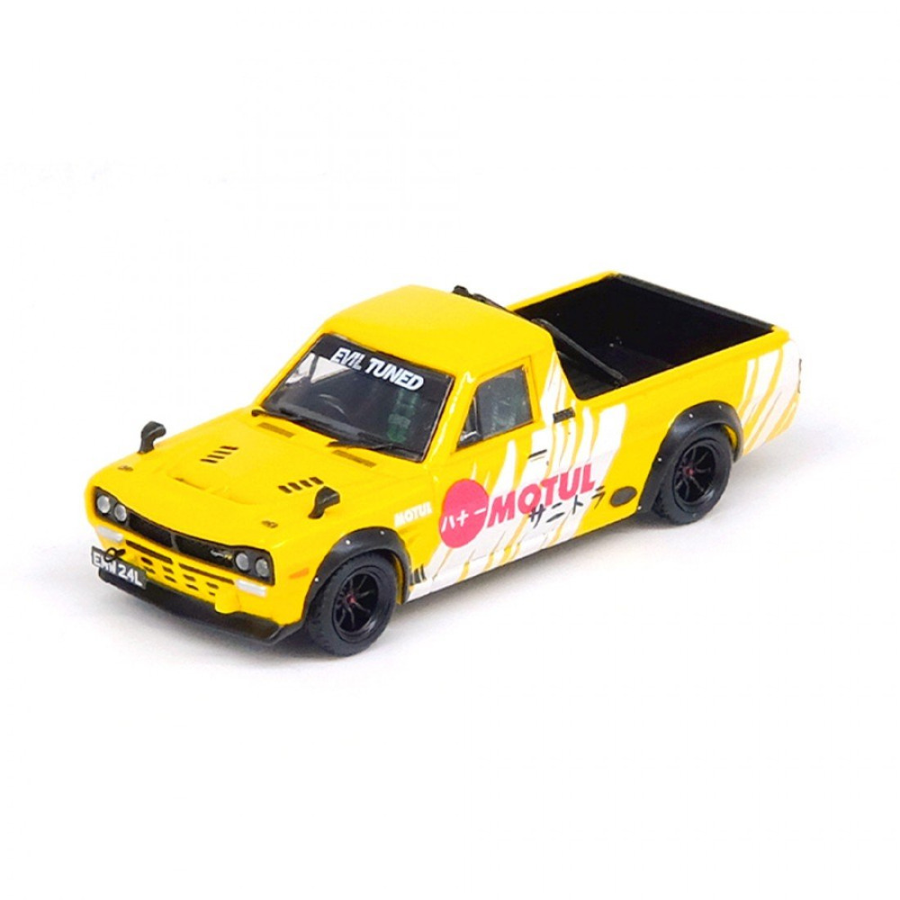 Inno64 1/64 Nissan Hakotora Pick-up Truck MOTUL Livery – Retro ve Performansın Buluşması