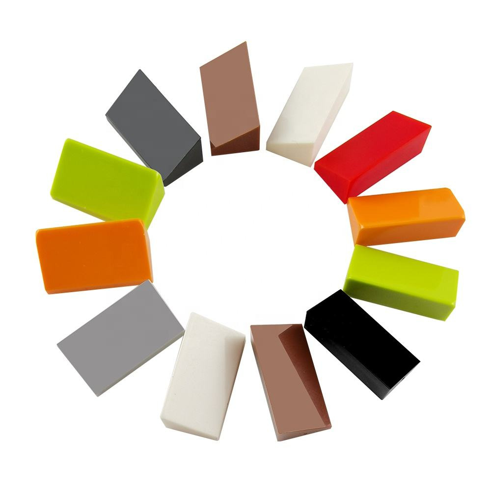 EduWeDo No. 85984 Teknik Eğim Bloğu (Slope 30 1x2x2/3) – Robotik Aerodinamik Detay ve Yumuşak Geçiş Elemanları