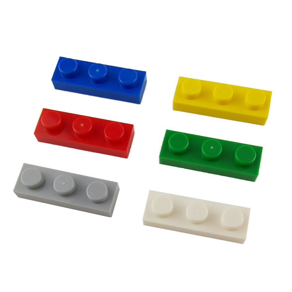 EduWeDo No. 3623 Teknik İnce Plaka (1x3 Plate) – Robotik Şasi Bağlantı ve Yapısal Destek Elemanları