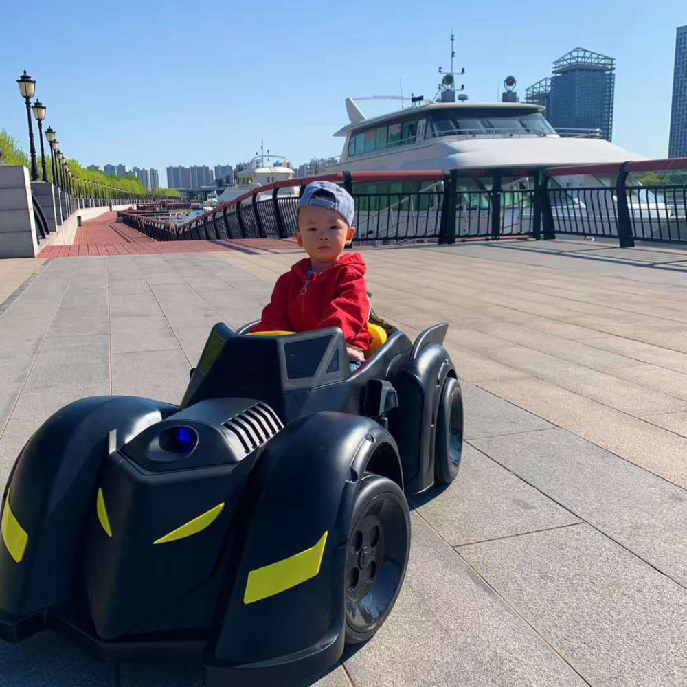 12V Mini Lüks Şehir Serisi - Kompakt Tasarım, Yumuşak Kalkış ve Ebeveyn Uzaktan Kumandalı Akülü Araba