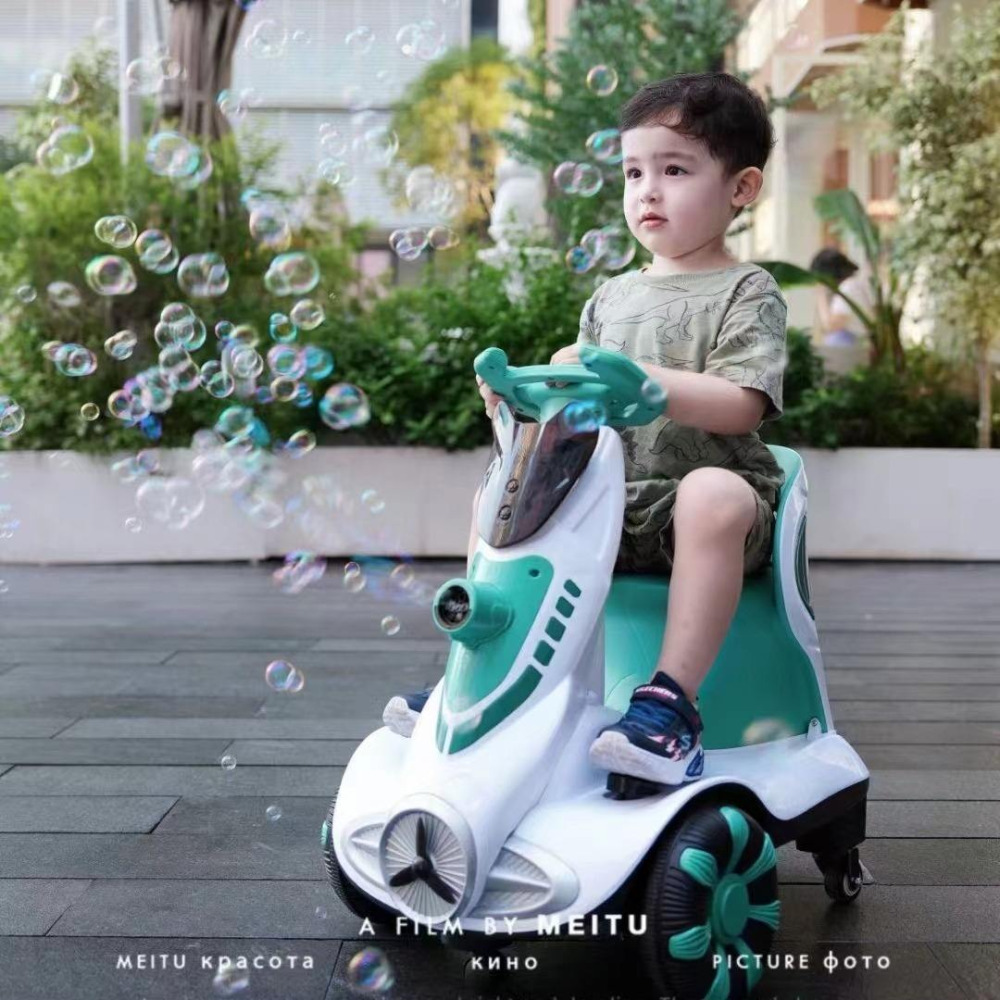 City-Cruise Sport Sedan - 12V Akülü, Uzaktan Kumandalı, Açılabilir Çift Kapılı ve Fonksiyonel Multimedya Sistemli Çocuk Otomobili