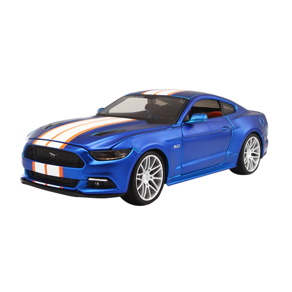 Bburago 1/24 2015 Ford Mustang GT – Amerikan Kasının Modern Yüzü ve Metalik Güç Diecast Koleksiyonunuzda