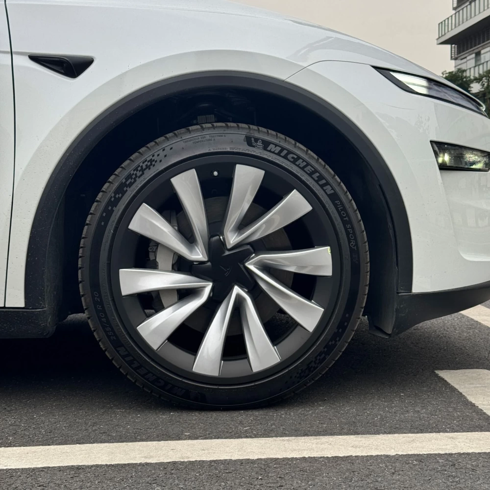 Tesla Model Y Juniper 2025 - 20 İnç Induction Jant Kenar Koruma ( Siyah )